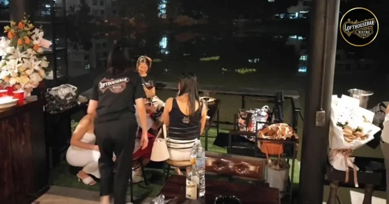 บรรยากาศยามเย็นริมแม่น้ำปิง – ประสบการณ์สุดโรแมนติกที่ Lofthouse Bar